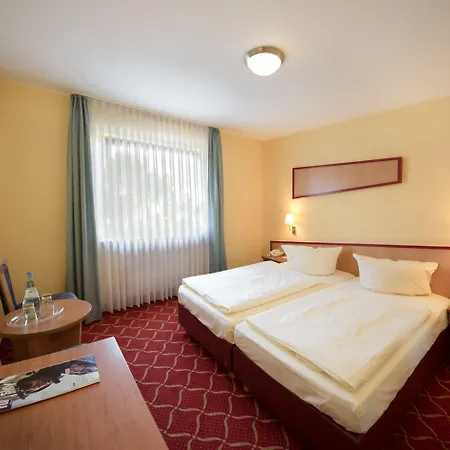 Montana Hotel 3*
